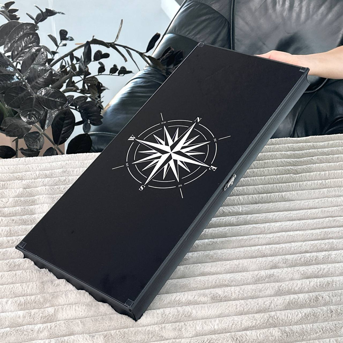 Black Abstract Glass Backgammon Set – Large 24”