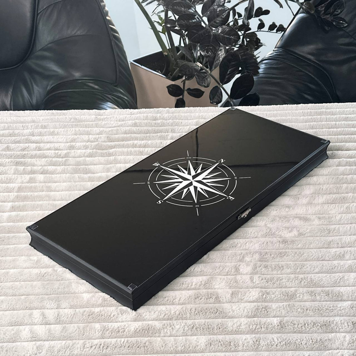 Black Abstract Glass Backgammon Set – Large 24”