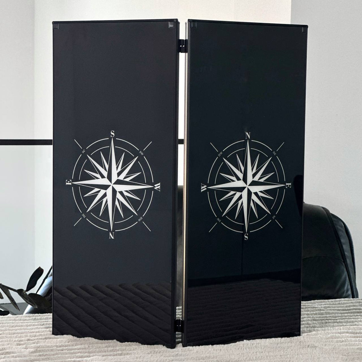 Black Abstract Glass Backgammon Set – Large 24”