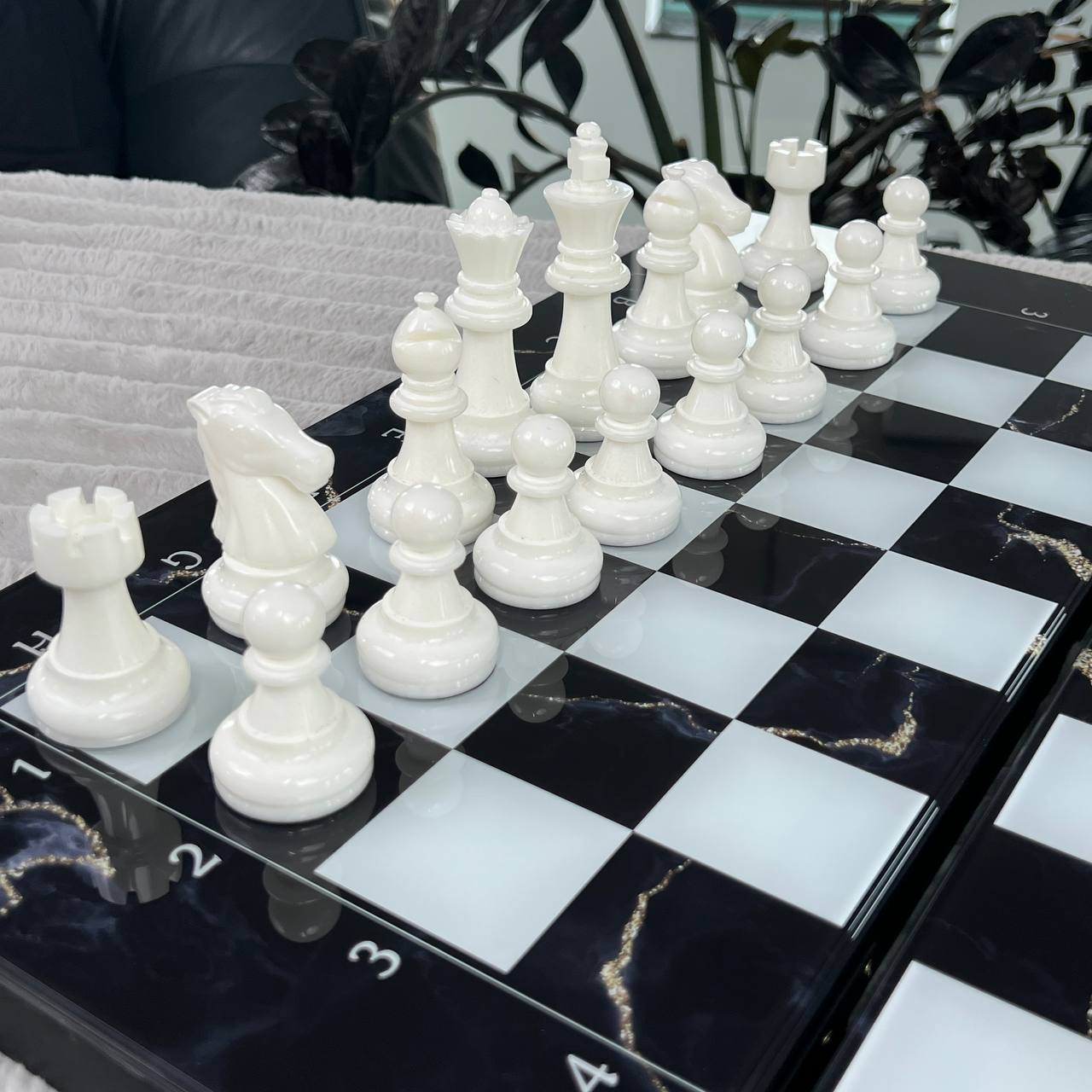 Jeu d'échecs et de backgammon en verre 3 en 1 dans un cadre en bois, 2 tailles, un jeu de société luxueux prêt à offrir