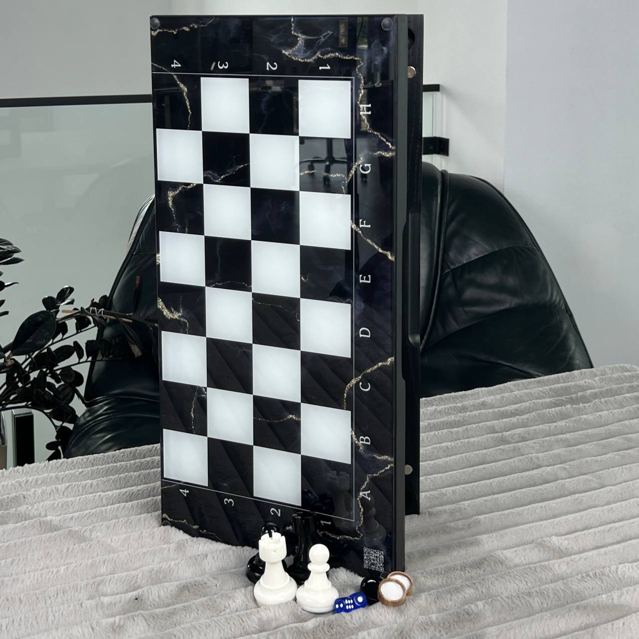 Jeu d'échecs et de backgammon en verre 3 en 1 dans un cadre en bois, 2 tailles, un jeu de société luxueux prêt à offrir