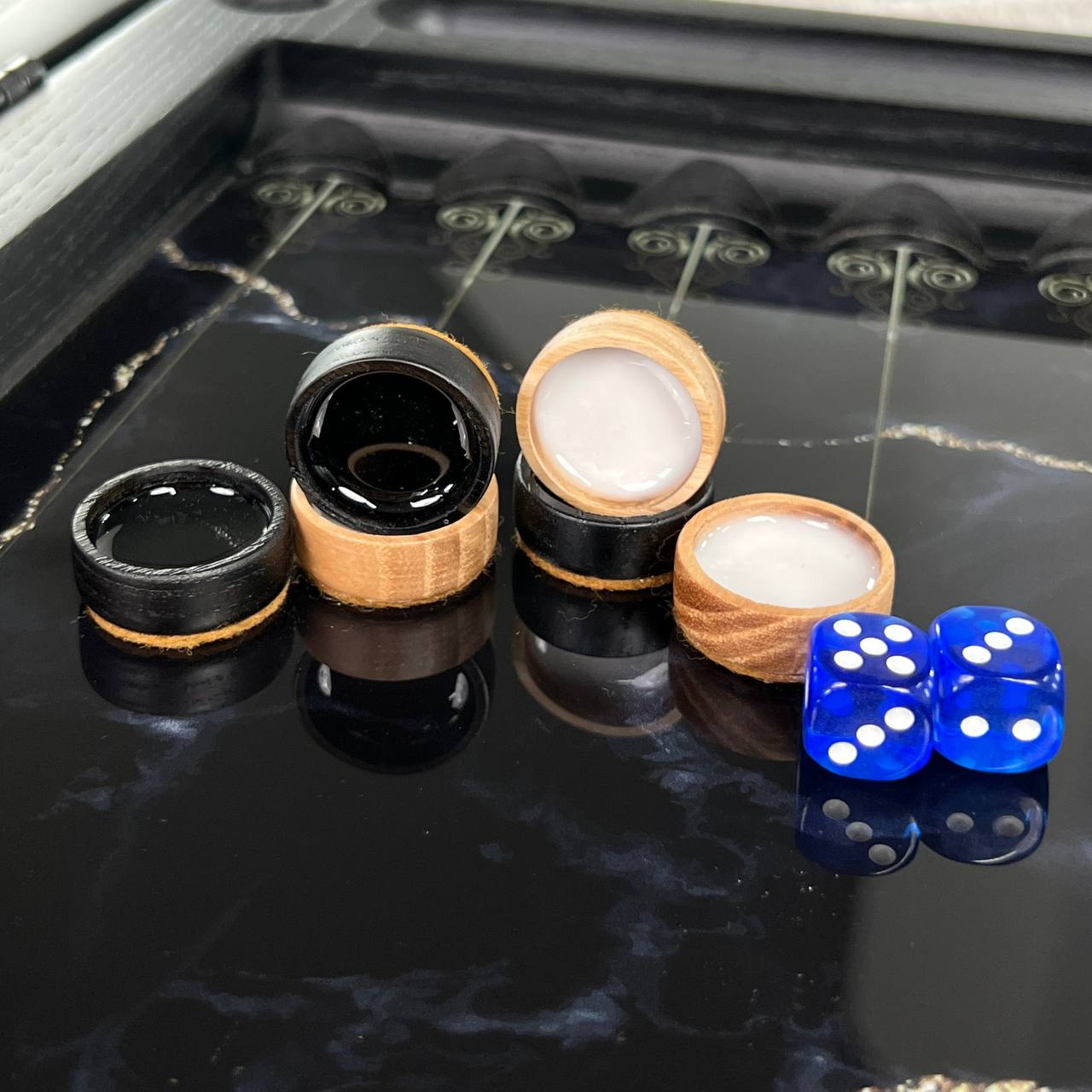 Jeu d'échecs et de backgammon en verre 3 en 1 dans un cadre en bois, 2 tailles, un jeu de société luxueux prêt à offrir
