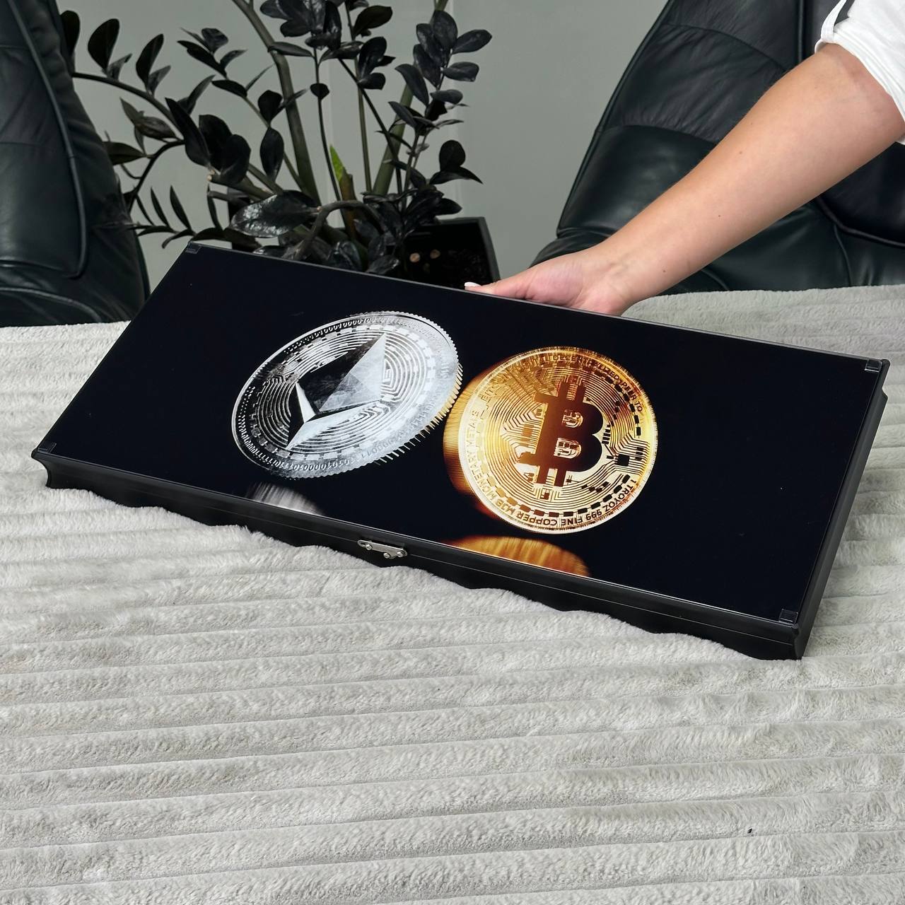 Bitcoin and Ethereum Glass Backgammon Set – Large 24”