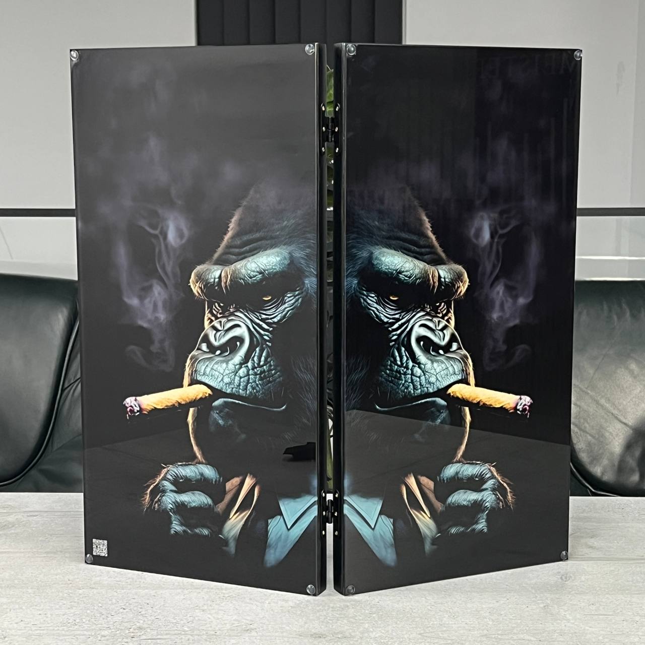 The Big Boss Gorilla Premium Glass&Wood Backgammon Set — Luxury Game Board Gift