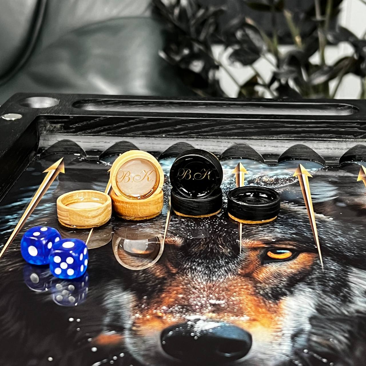 The Winter Hunt Premium Glass&Wood Backgammon Set — Luxury Game Board