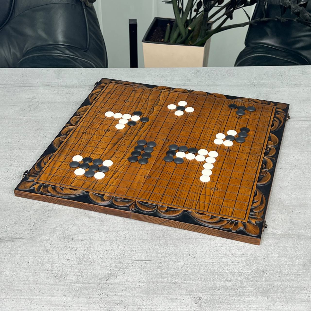 Jeu de Go artisanal (jeu de stratégie chinois ancien), jeu de société insolite. Prêt à offrir