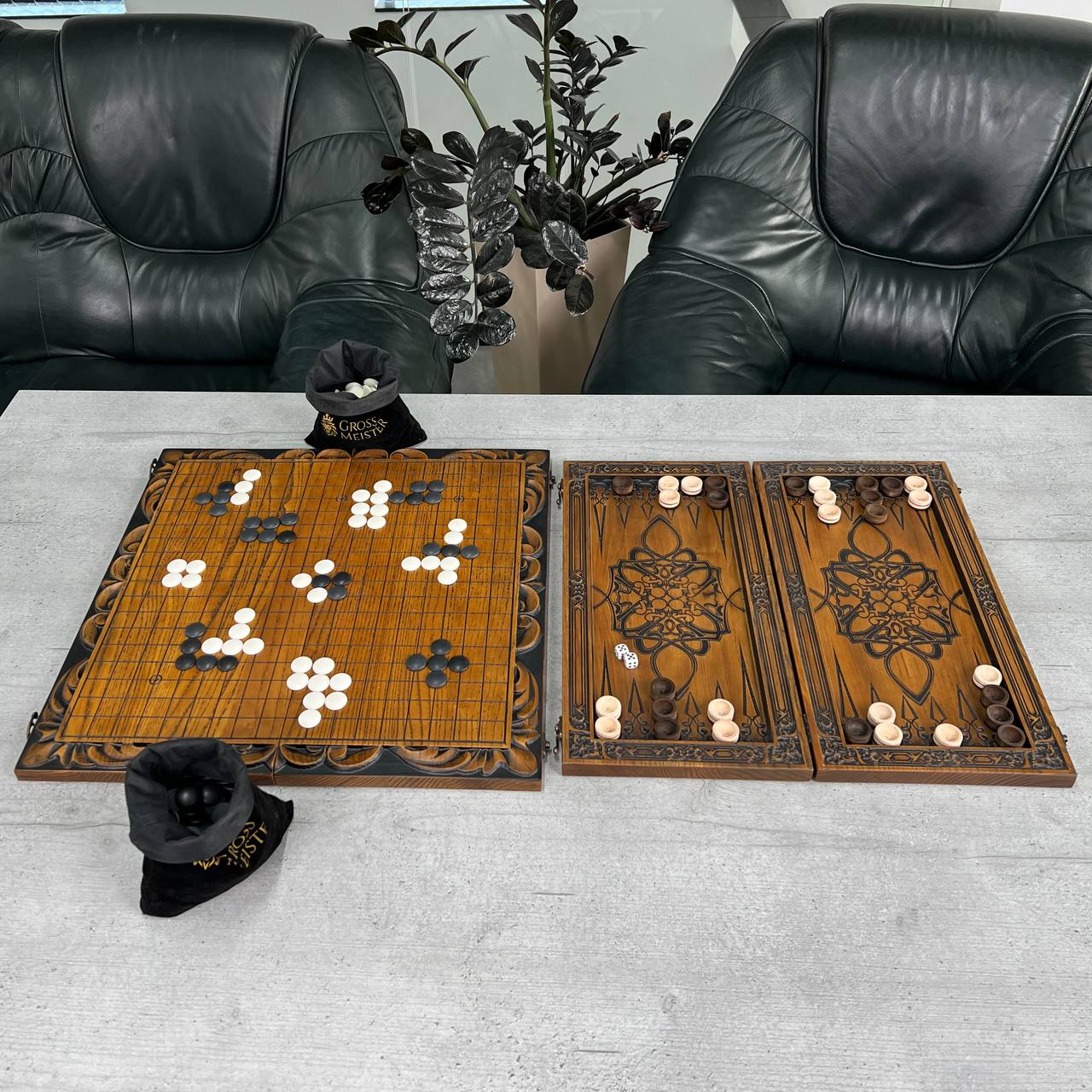 Executive Game Geschenkset – Backgammon &amp; Domino mit Geld-inspiriertem Design. Geschenkfertig mit kostenlosem Versand