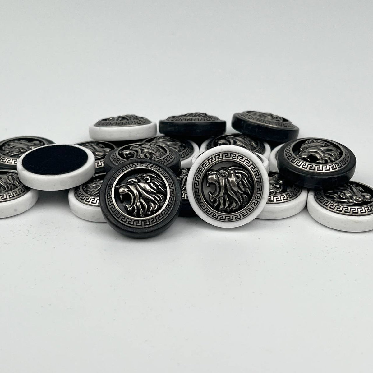 Jeu de dames en pierre acrylique - 27 mm pour backgammon, jeu de dames. Personnalisé et prêt à offrir.