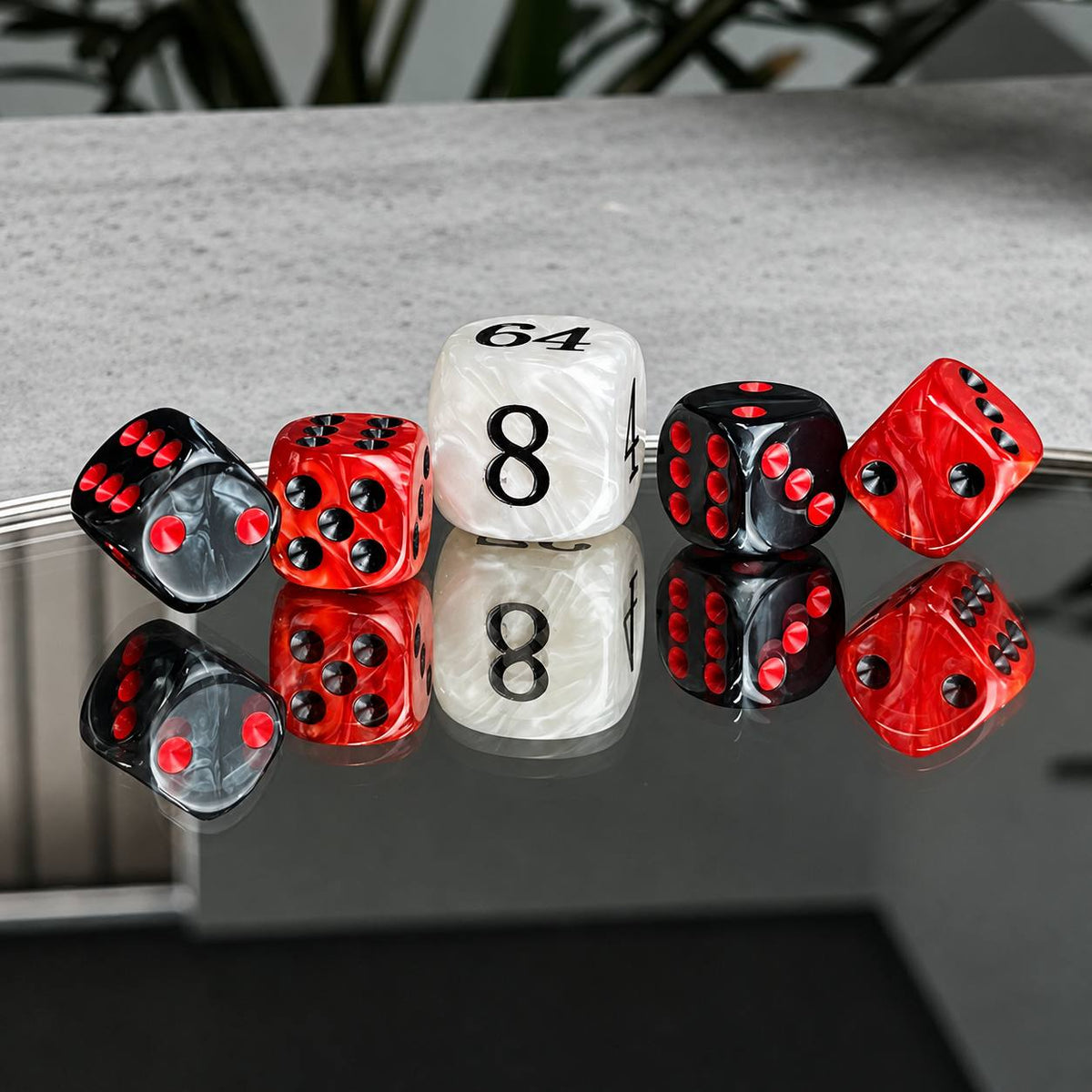 Backgammon Dice Set – 4 Dice & Doubling Cube