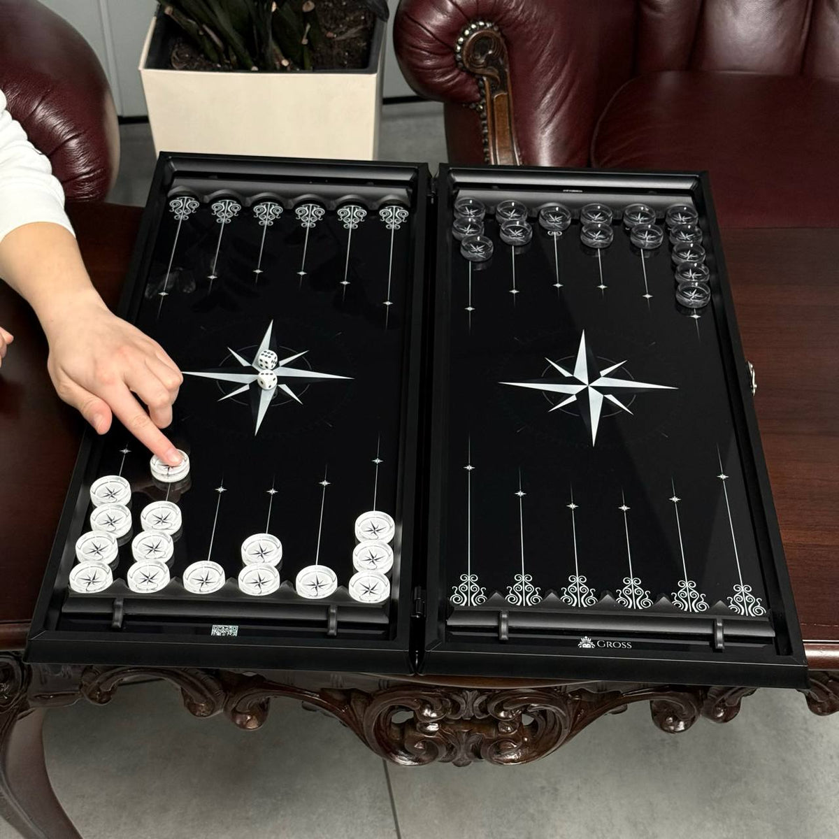 Silver Compass Glass Backgammon Set – Large 24”