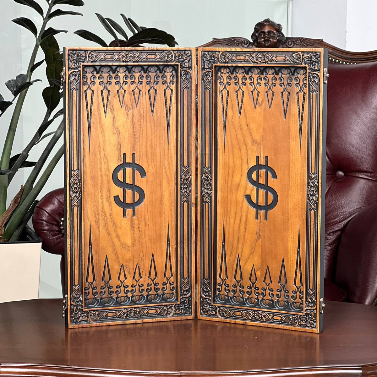 Hölzernes Backgammon-Brettspielset „Dollar“, 46×23×3cm, geschenkfertig und individuell anpassbar.