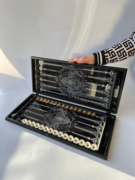 Ensemble de jeu de backgammon en verre élégant et moderne, prêt à offrir. La personnalisation est disponible.