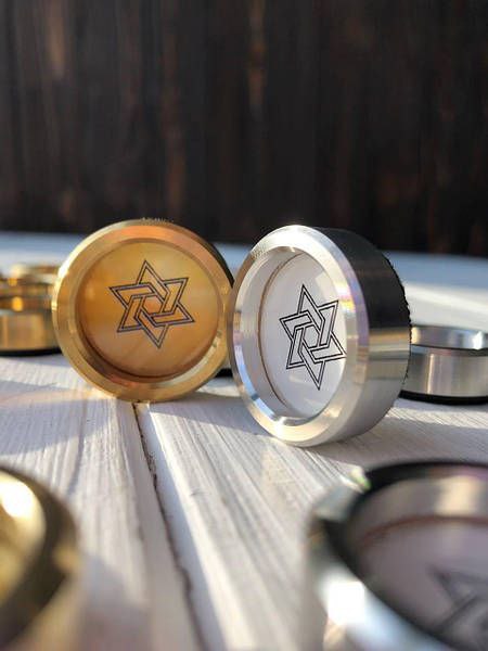 Set mit Damesteinen, individuelle Chips für Backgammonbrett, personalisierte Damesteine