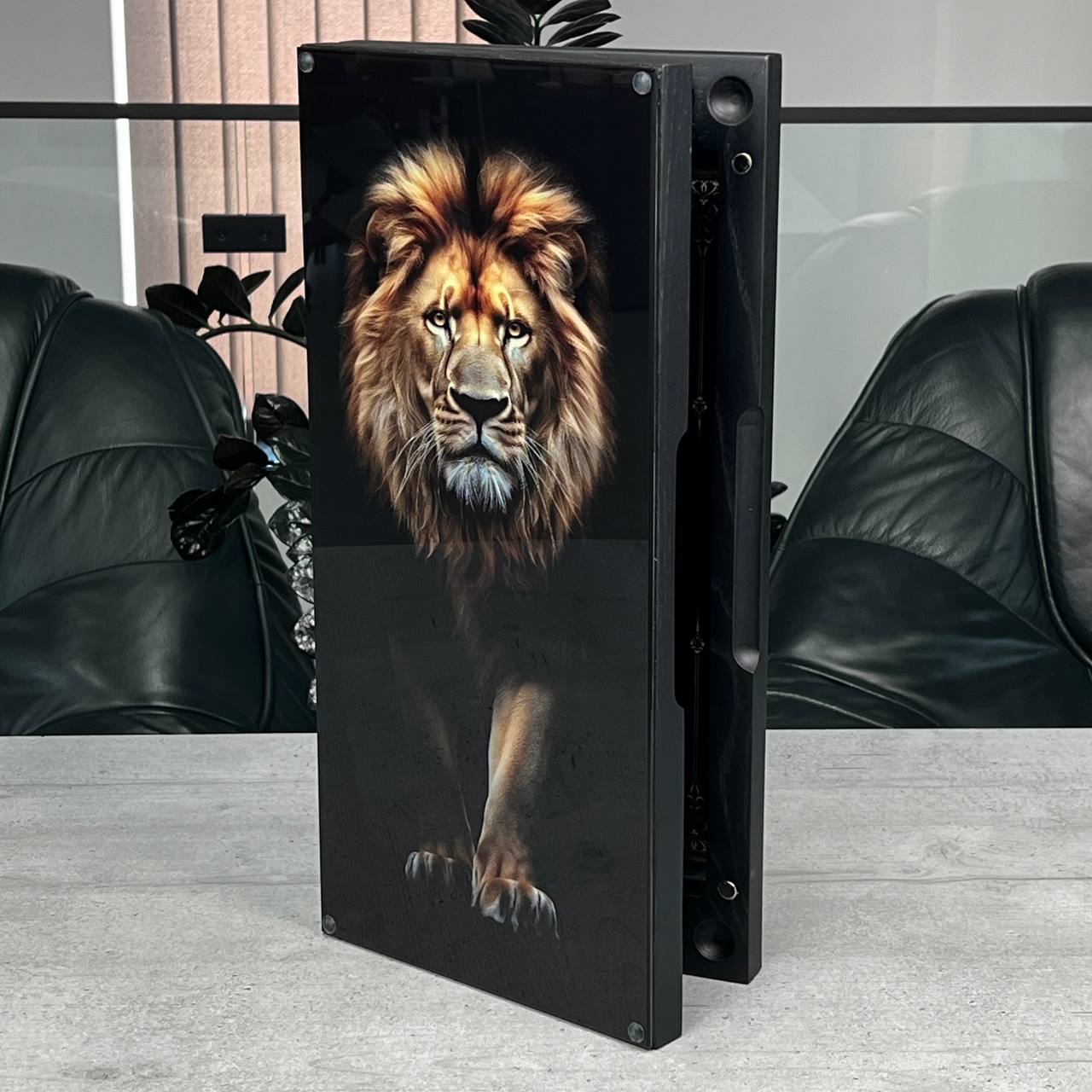 Lion Collection Glass Backgammon Set