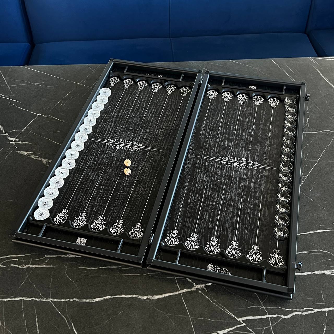 Plateau de backgammon en bois avec le signe du zodiaque des Poissons - Fabriqué à la main, personnalisable, prêt à offrir
