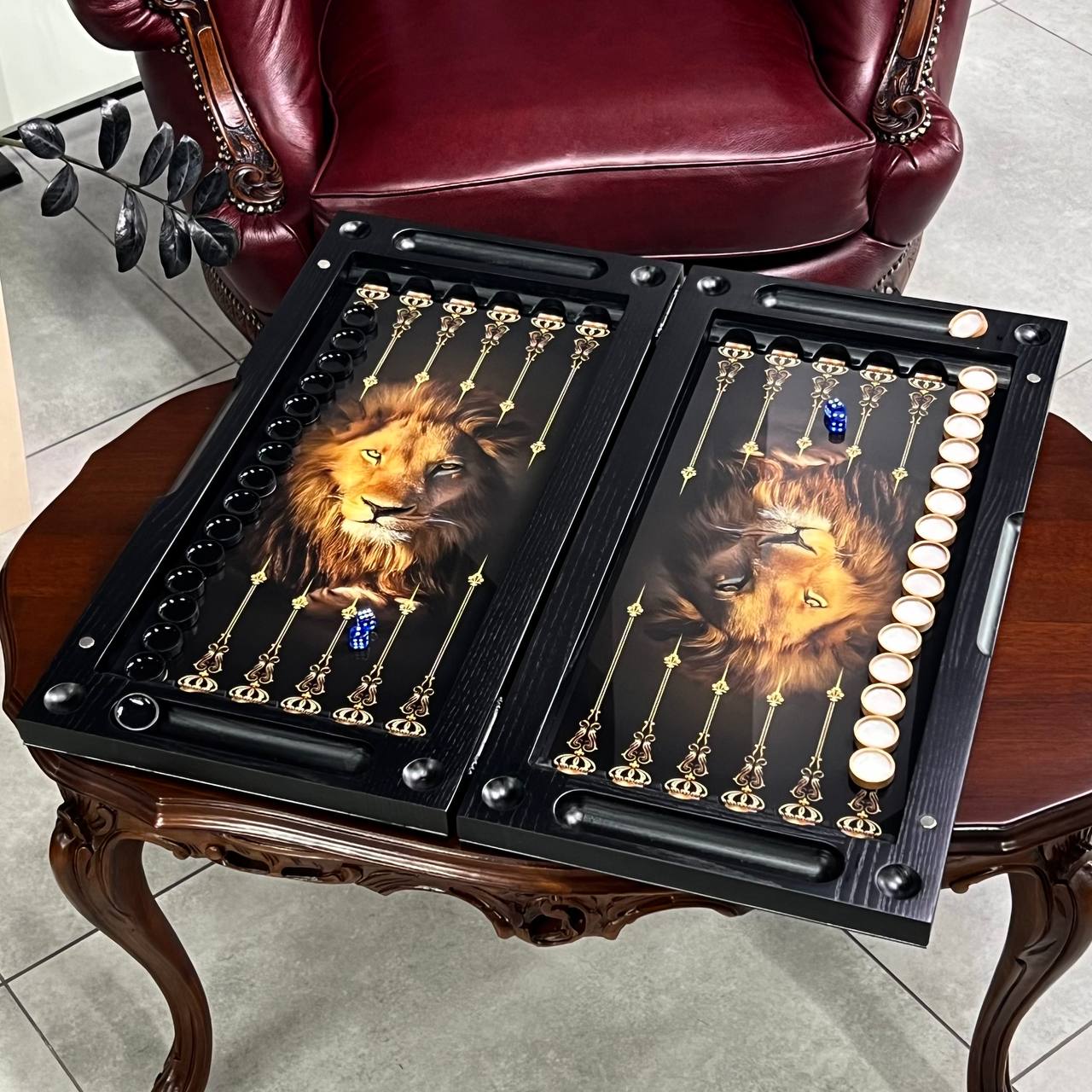 Lion Collection Glass Backgammon Set