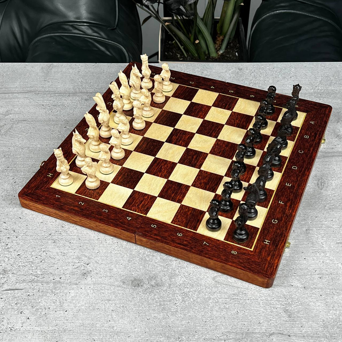 Jeu d'échecs imitation marbre (29 x 29 cm), jeu d'échecs en bois. Prêt à offrir. Réf. 198027