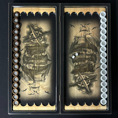 Handgefertigtes Holz-Backgammon „Löwe“ mit Epoxidharz-Chips – Klein, elegant, individuell anpassbar. Geschenkfertig