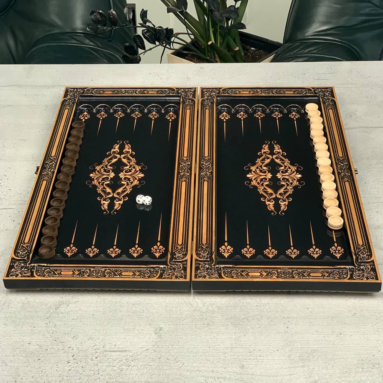 Wooden Backgammon Board - An Exquisite Blend of Art and Function, Gift-ready