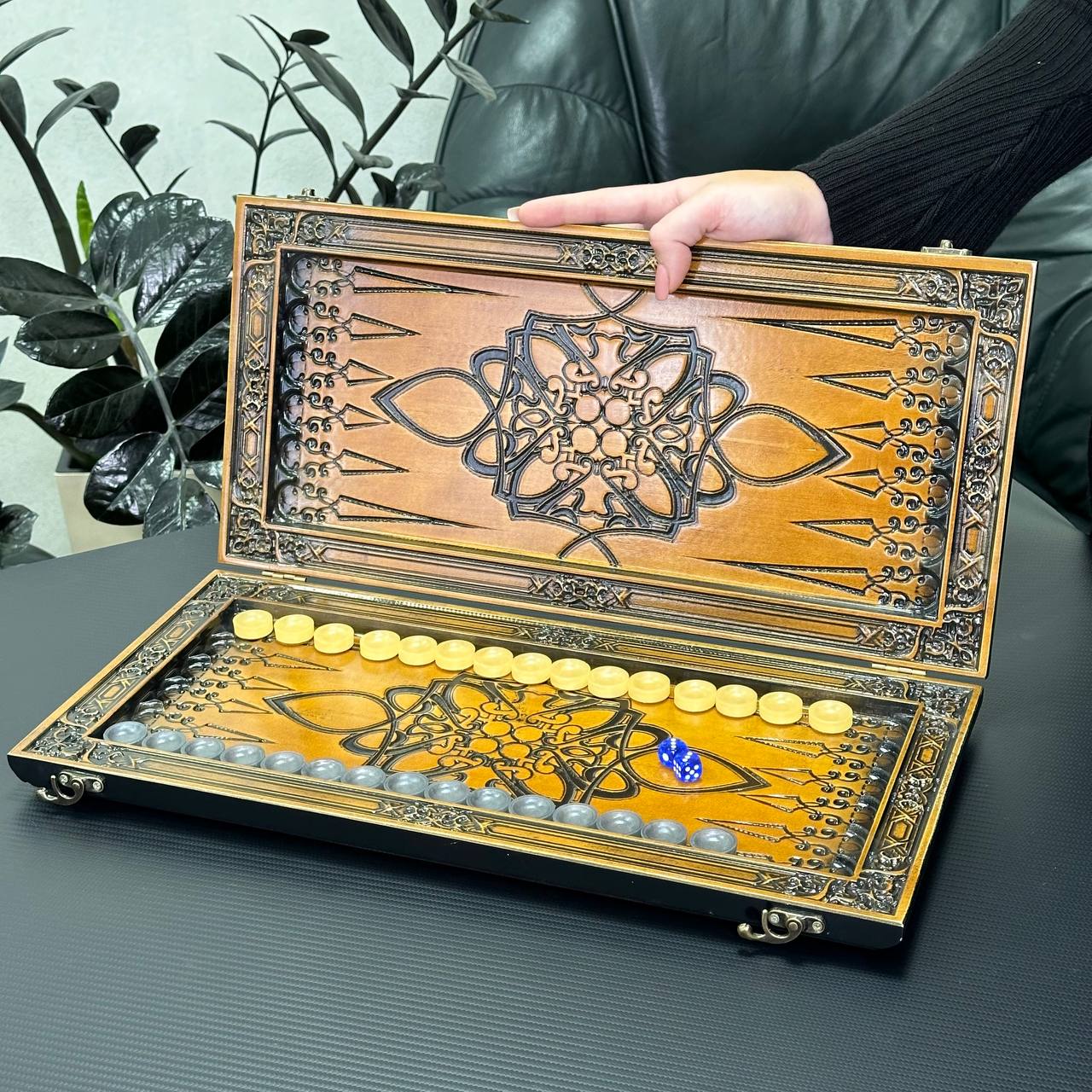 Hochwertiges handgefertigtes Backgammon-Brett aus Holz, 48 x 23 cm, aus hochwertigem Lindenholz gefertigt, als Geschenk geeignet