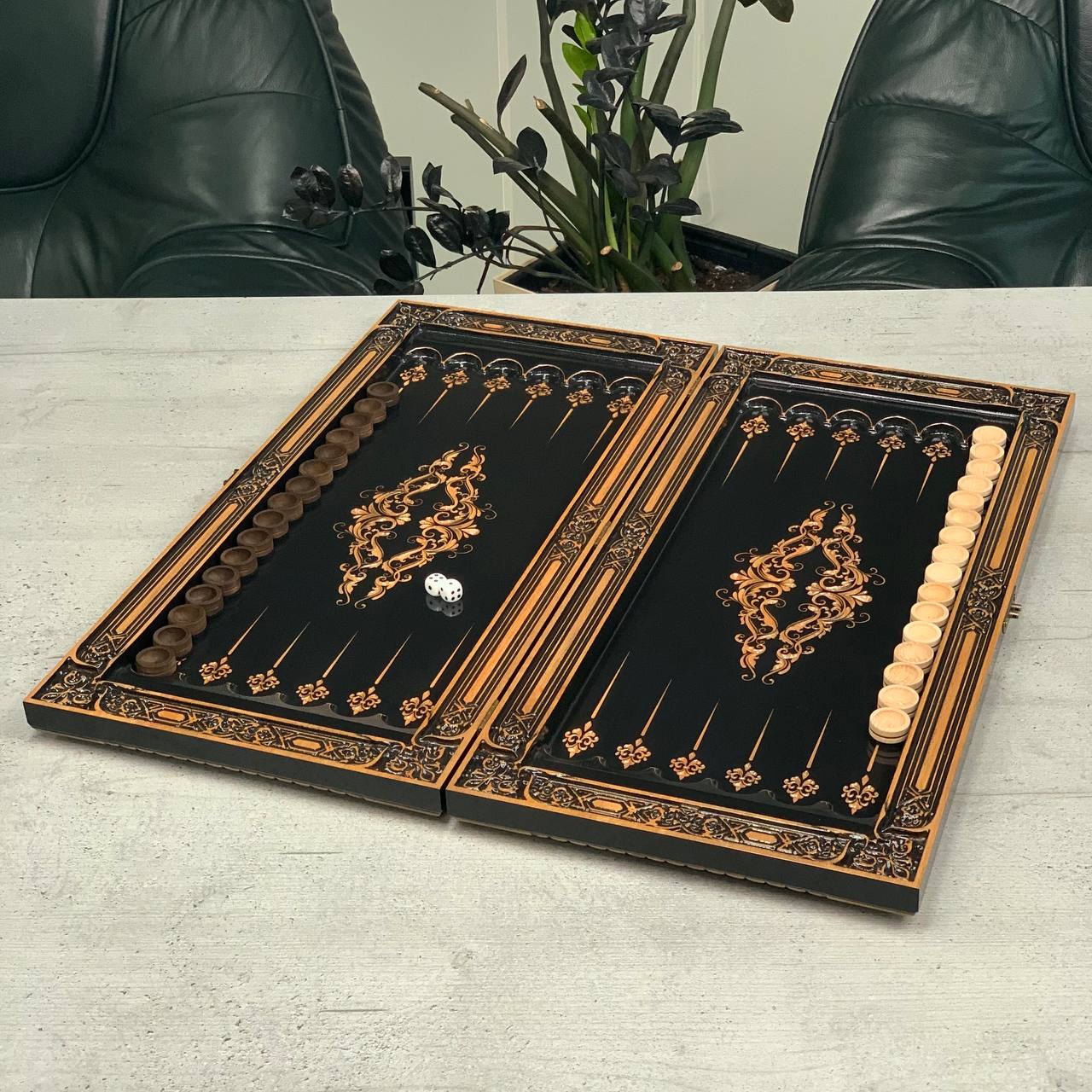 Wooden Backgammon Board - An Exquisite Blend of Art and Function, Gift-ready