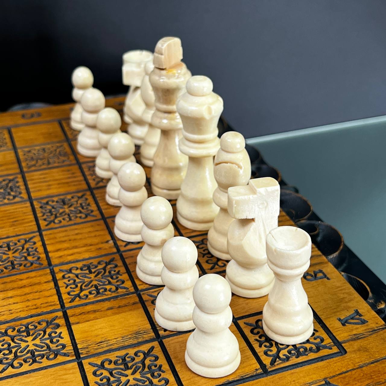 Lion Wooden Chess Set with Checkers – Handcrafted Oak – 13"